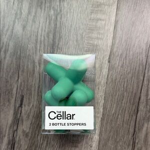 The Cellar Green Bottle Stoppers